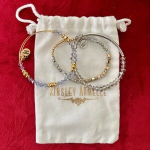 Kinsley Armelle set